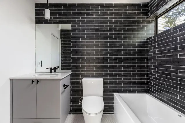 $9,995 | 1603 Chelsea Lane, Unit 1, Austin, TX 78704