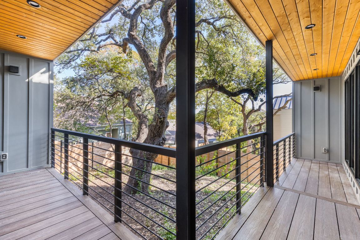 1603 Chelsea Lane, Unit 1 Austin, TX 78704 - Photo 34 of 40 View of wooden deck