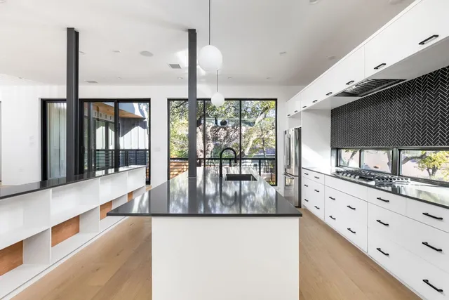 $9,995 | 1603 Chelsea Lane, Unit 1, Austin, TX 78704