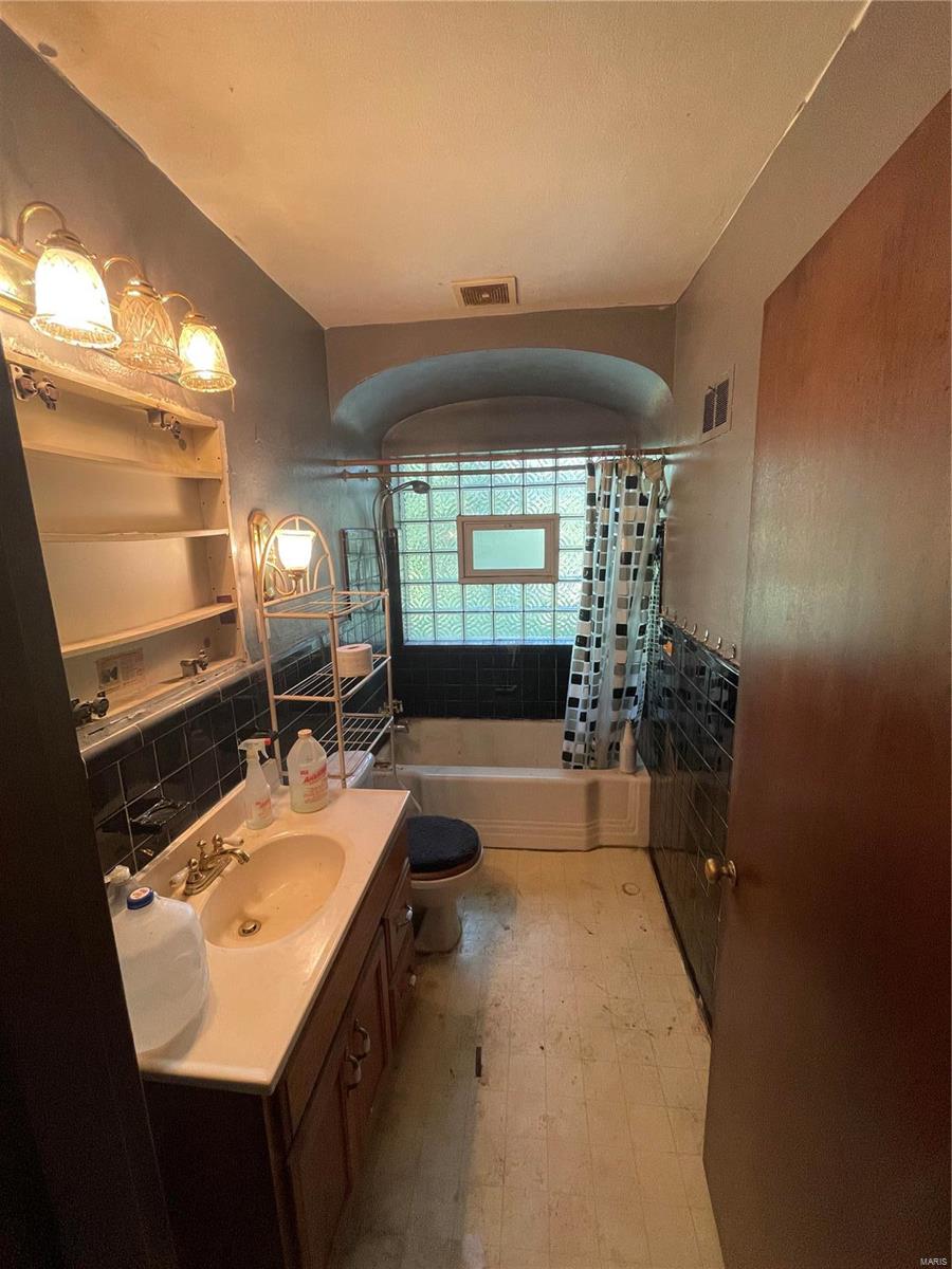 5912 Telegraph Road St. Louis, MO 63129 - Photo 4 of 10