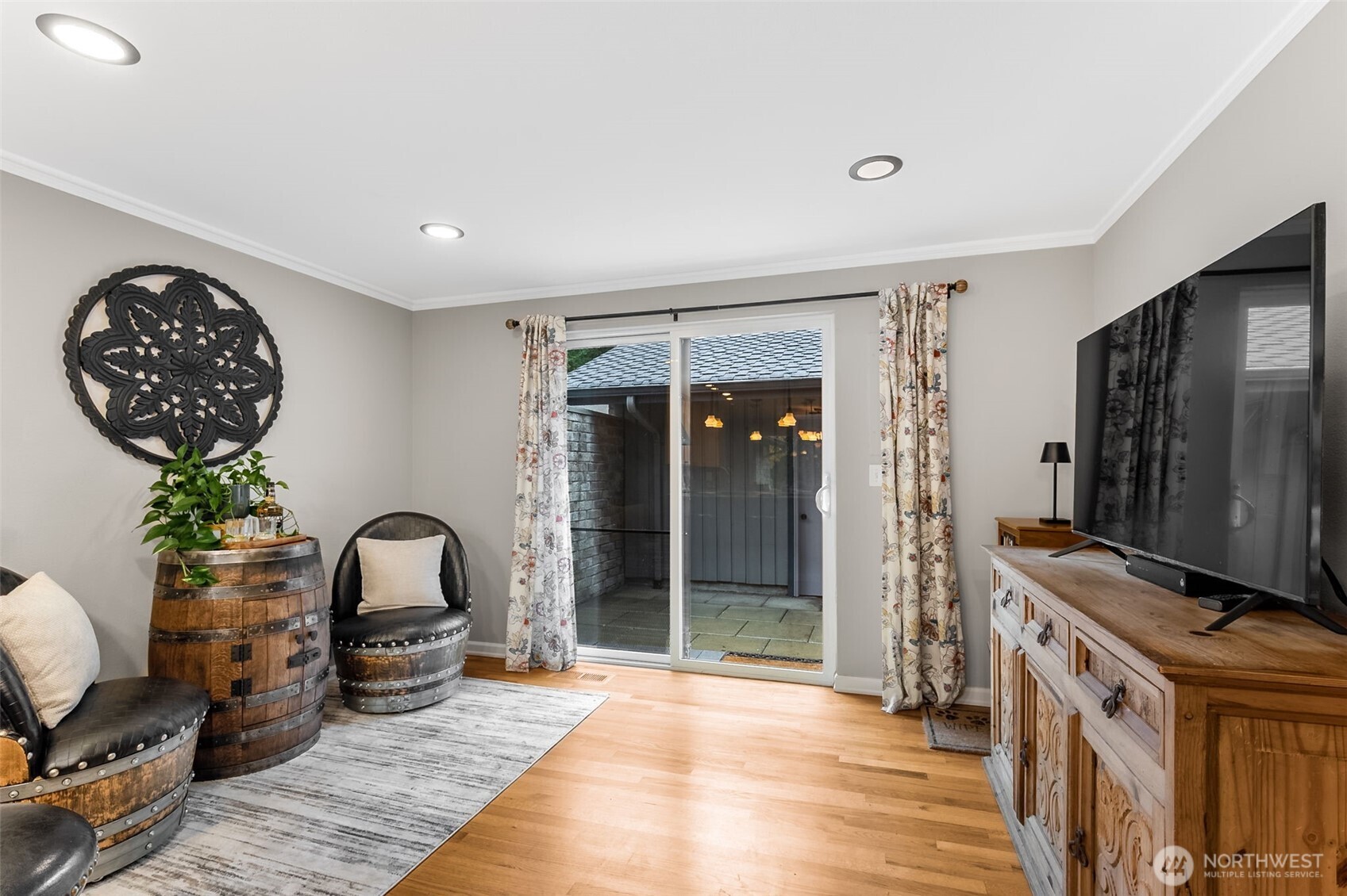 6524 Northeast 171st Place Kenmore, WA 98028 - Photo 19 of 35 a very nice looking room with a large window