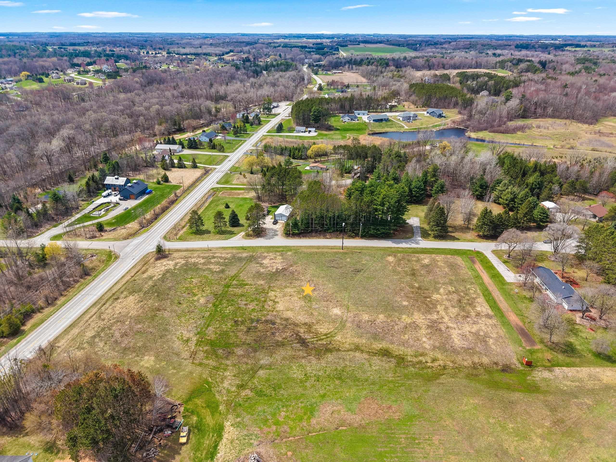 School Ln Green, Unit 1 Green Bay, WI 54313 - Photo 5 of 28
