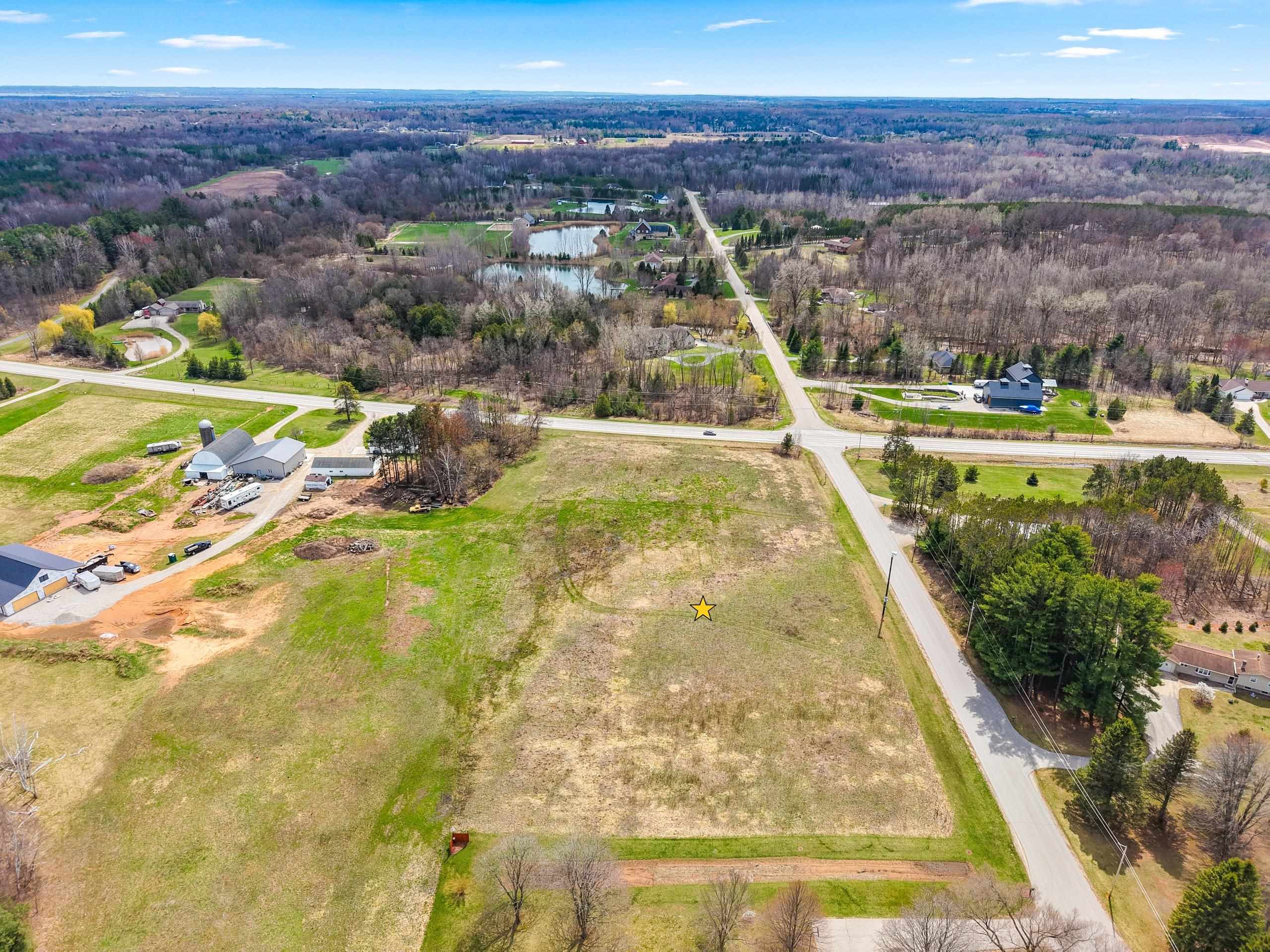 School Ln Green, Unit 1 Green Bay, WI 54313 - Photo 7 of 28