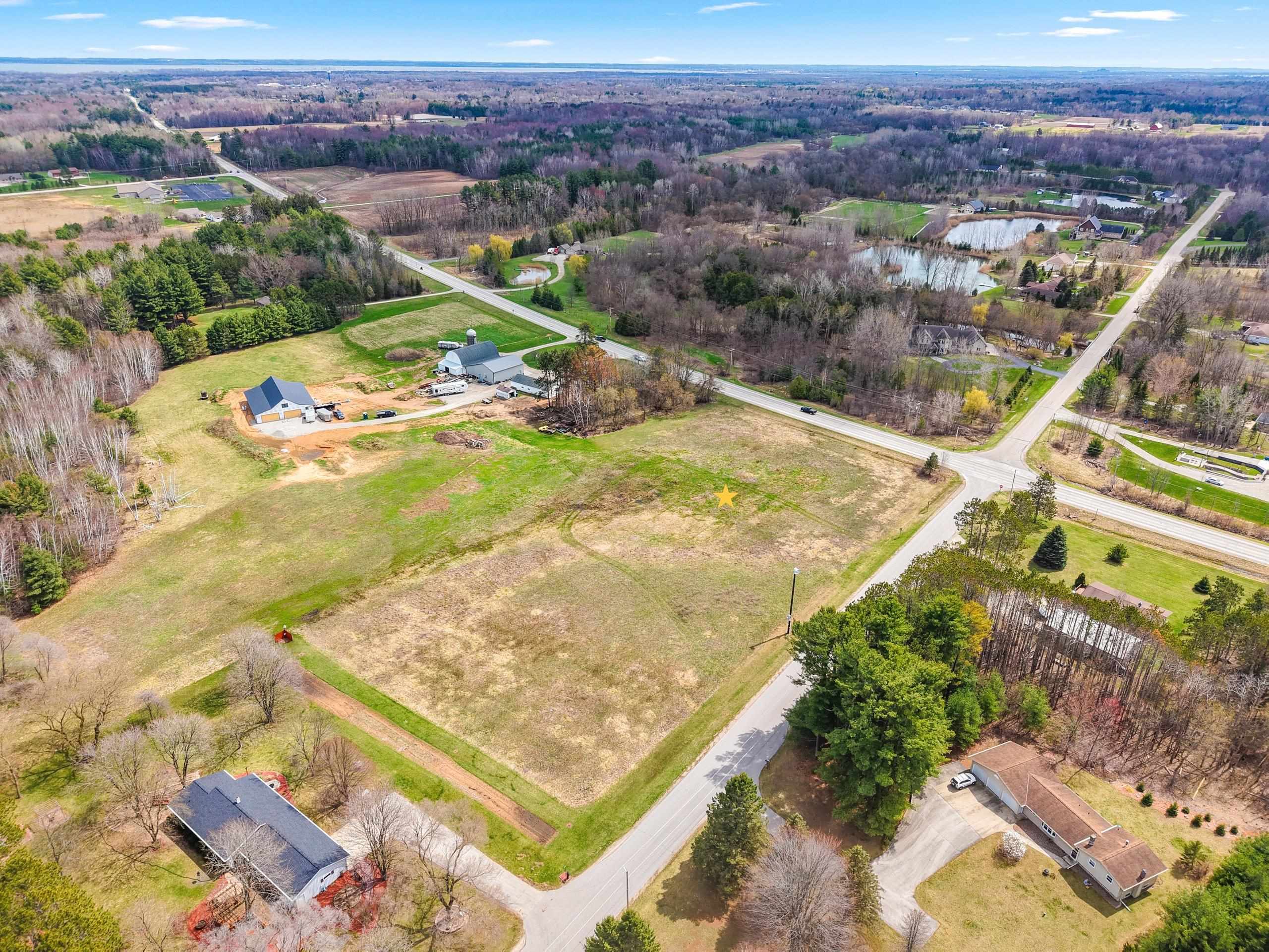 School Ln Green, Unit 1 Green Bay, WI 54313 - Photo 8 of 28