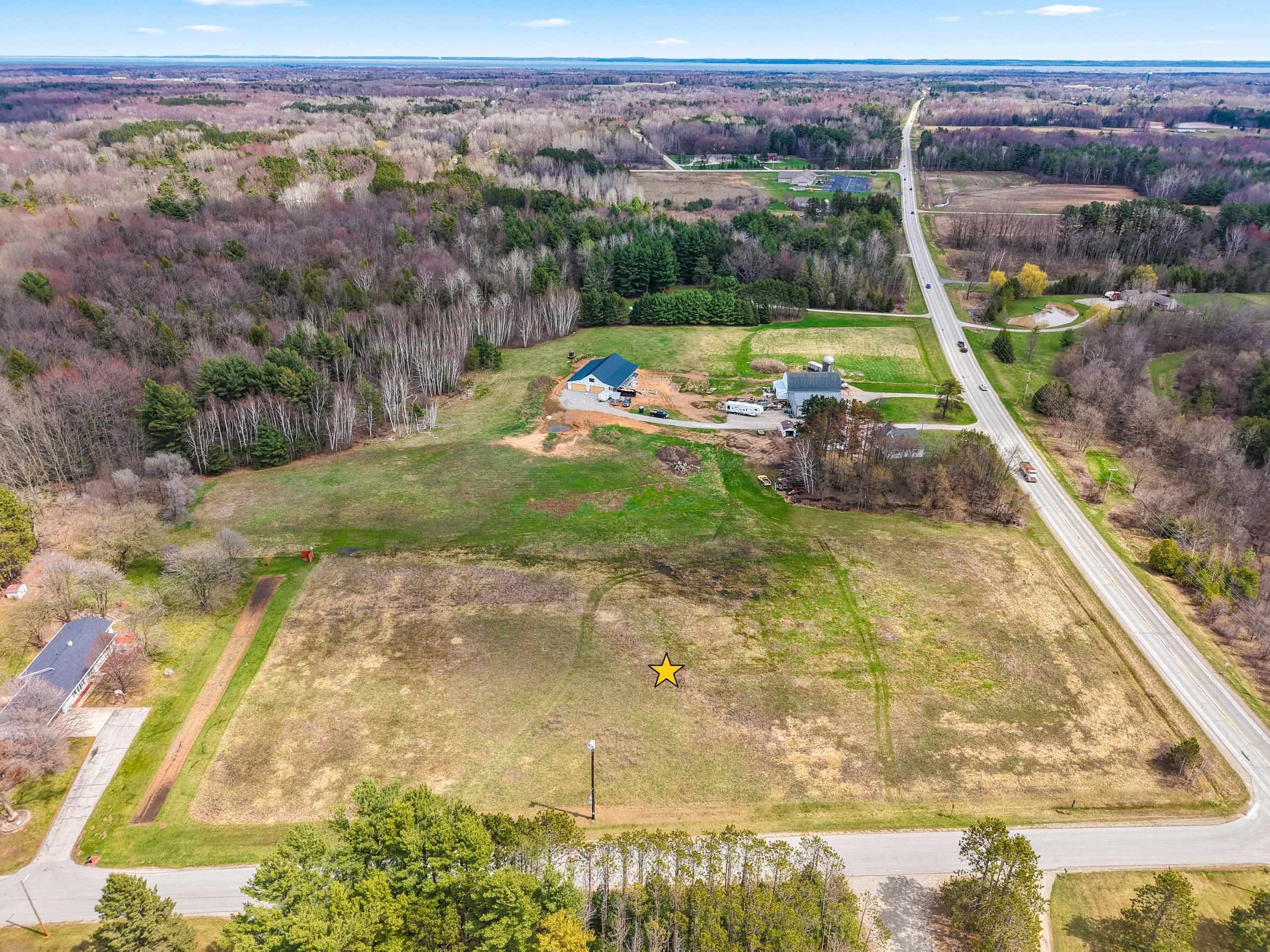 School Ln Green, Unit 1 Green Bay, WI 54313 - Photo 9 of 28