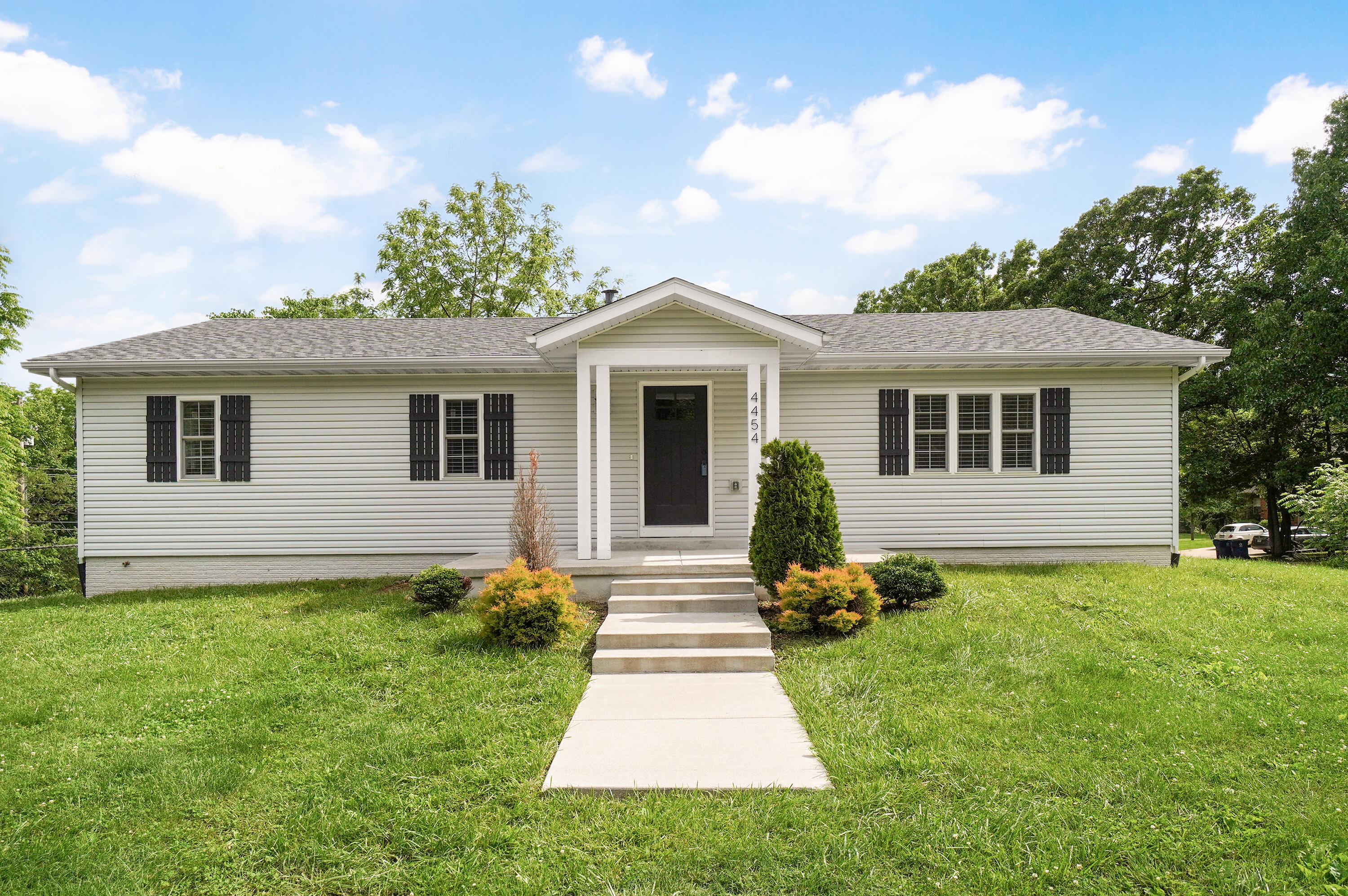 4454 West Weaver Road Brookline, MO 65619 - Photo 1 of 1 4454 W Weaver Rd-2