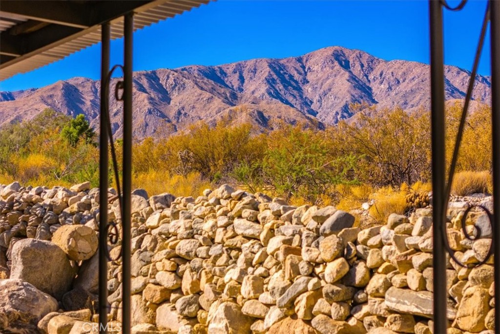 9384 Piedras Trail Morongo Valley, CA 92256 - Photo 68 of 75 a view of a backyard