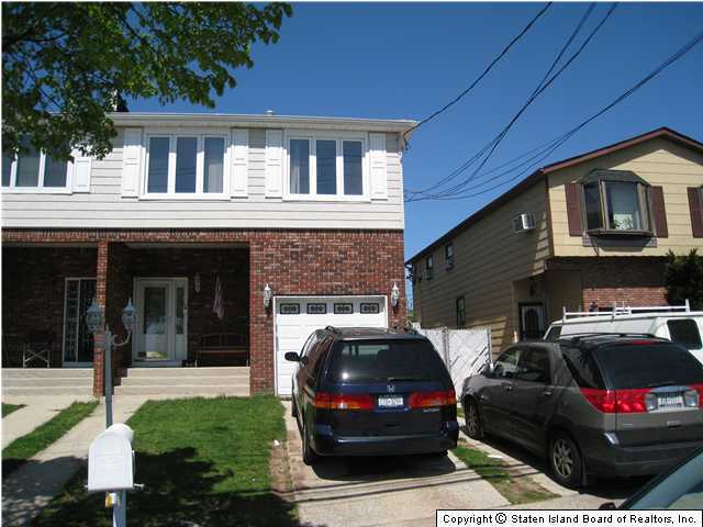 557 Mill Road Staten Island, NY 10306 - Photo 1 of 4 Primary Photo
