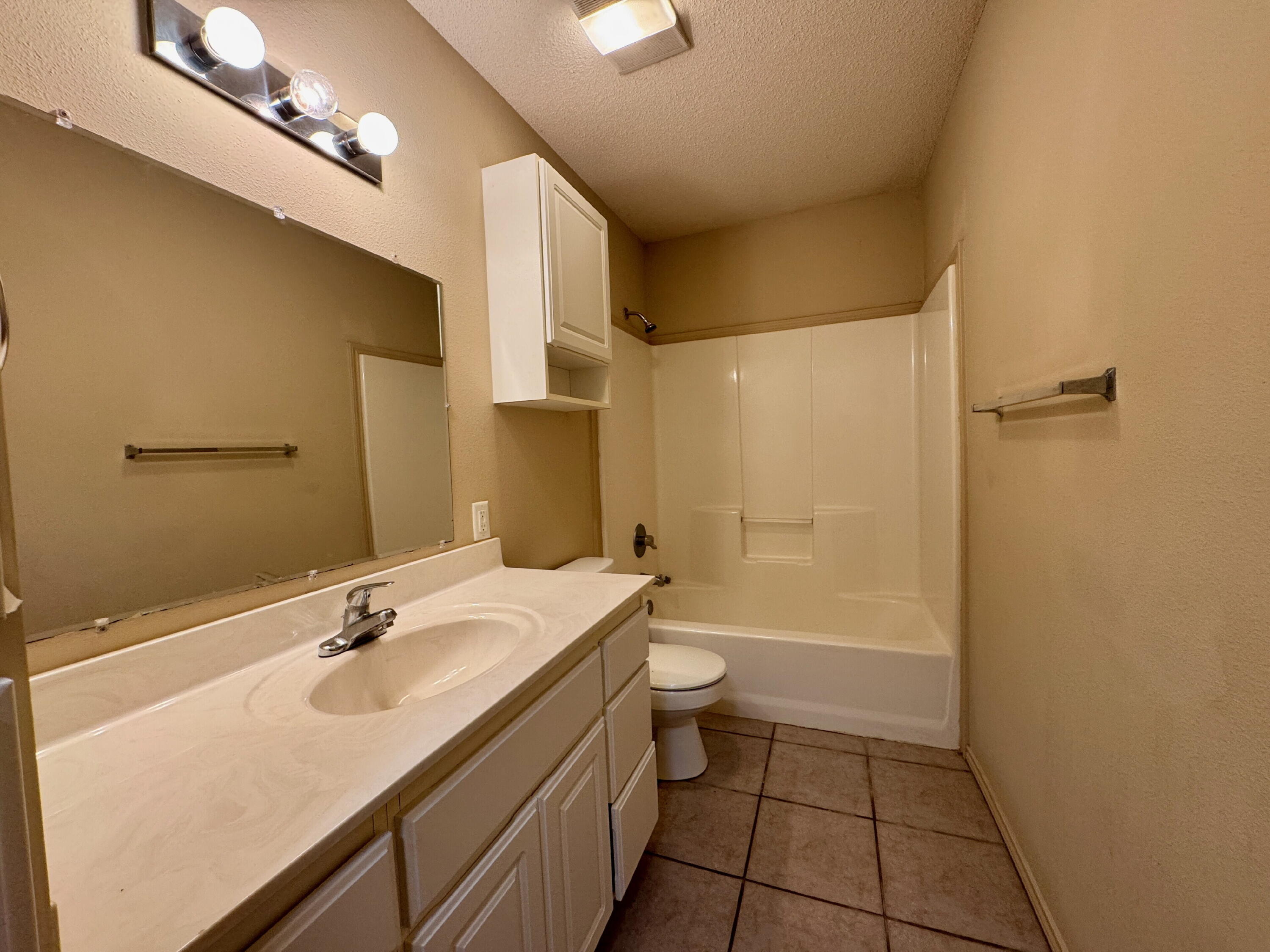 6311 7th Street, Unit UINT 1 Lubbock, TX 79416 - Photo 9 of 13 IMG_8138