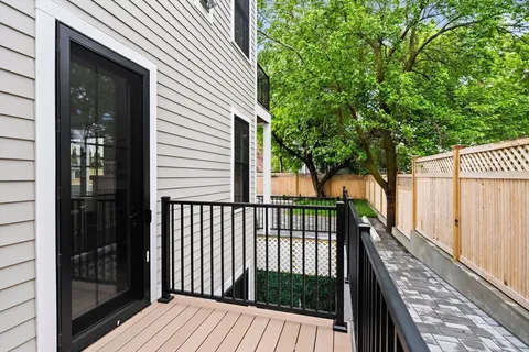 $1,250,000 | 27 Shepard Street, Unit 5, Boston, MA 02135