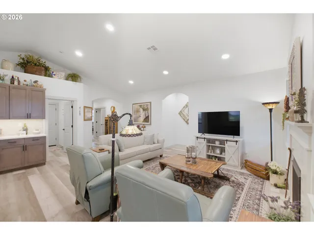 $549,000 | 5021 Cedar View Drive, Springfield, OR 97478