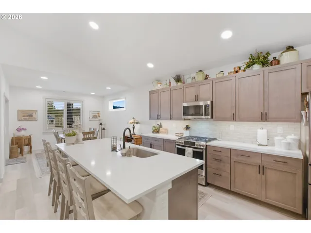 $549,000 | 5021 Cedar View Drive, Springfield, OR 97478