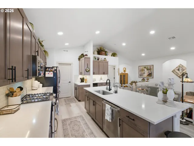 $549,000 | 5021 Cedar View Drive, Springfield, OR 97478