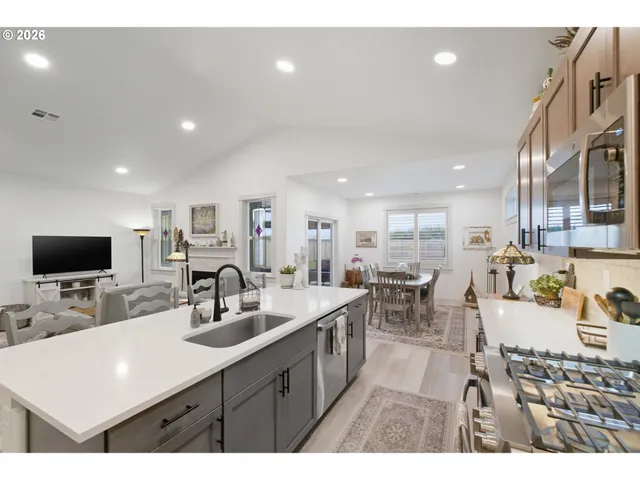 $549,000 | 5021 Cedar View Drive, Springfield, OR 97478