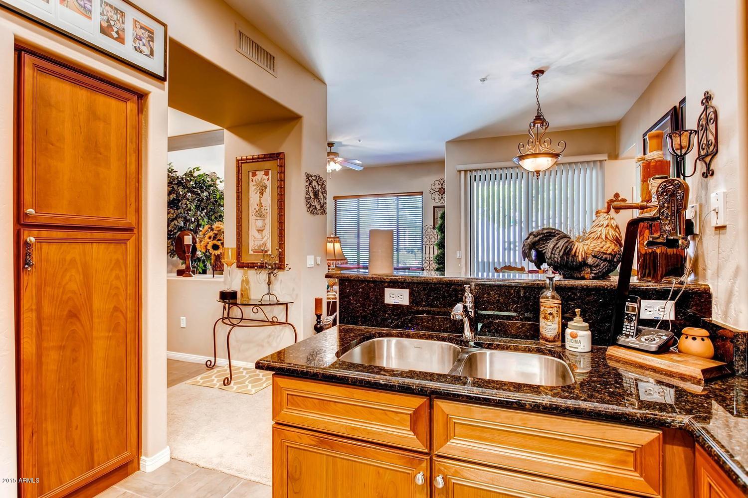 4488 East Thomas Road, Unit 1042 Phoenix, AZ 85018 - Photo 9 of 31 Kitchen to Dining Area