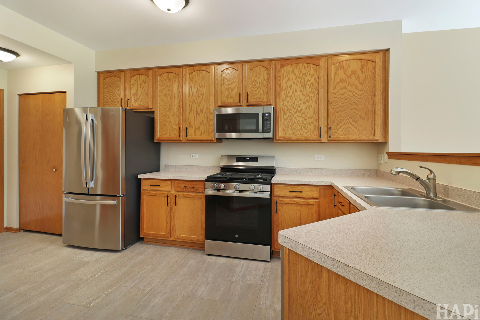 669 Morris Court Lakemoor, IL 60051 - Photo 7 of 24