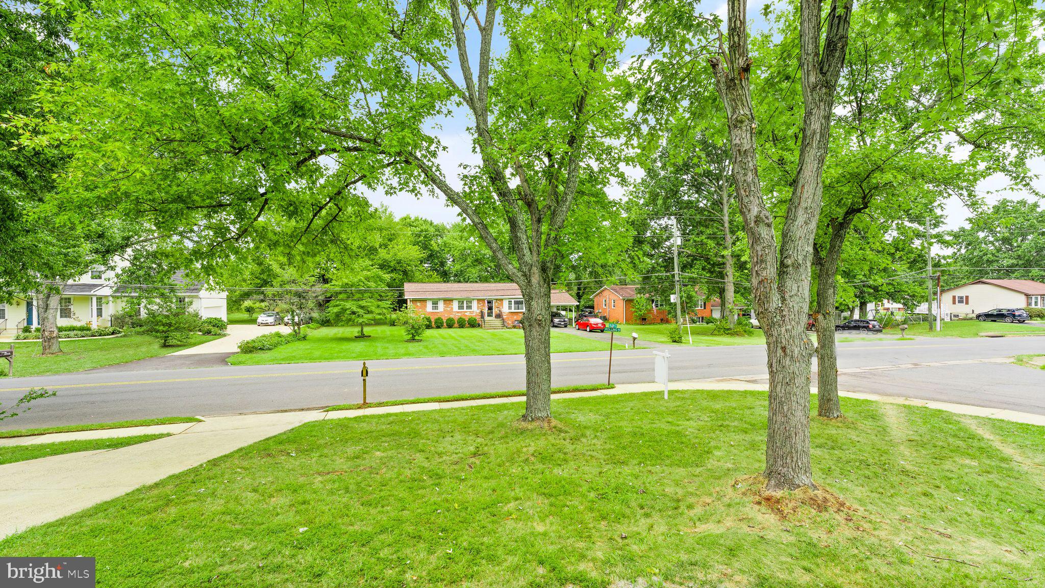 8309 Rolling Road Manassas, VA 20110 - Photo 8 of 70