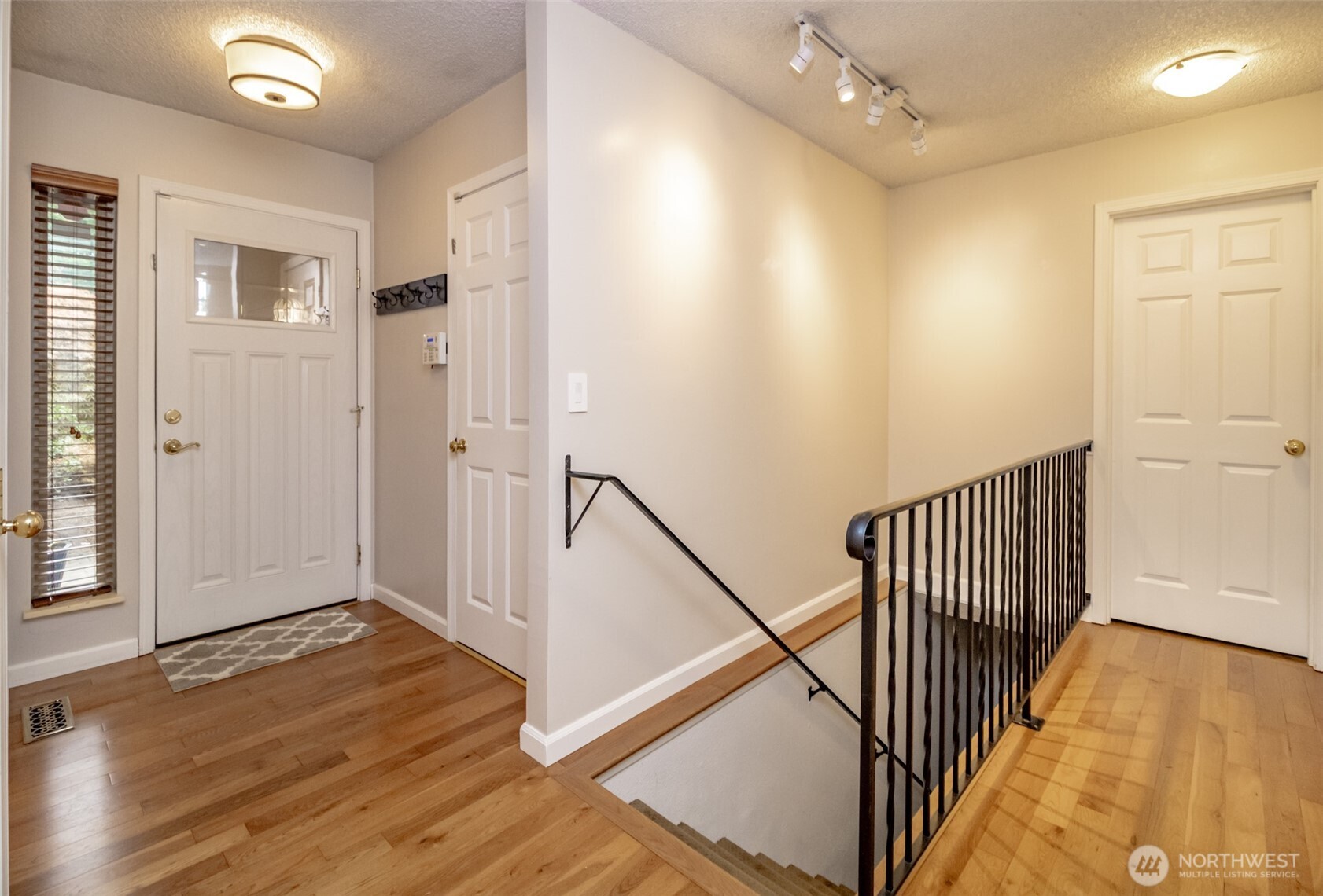 33305 41st Avenue Southwest Federal Way, WA 98023 - Photo 9 of 40