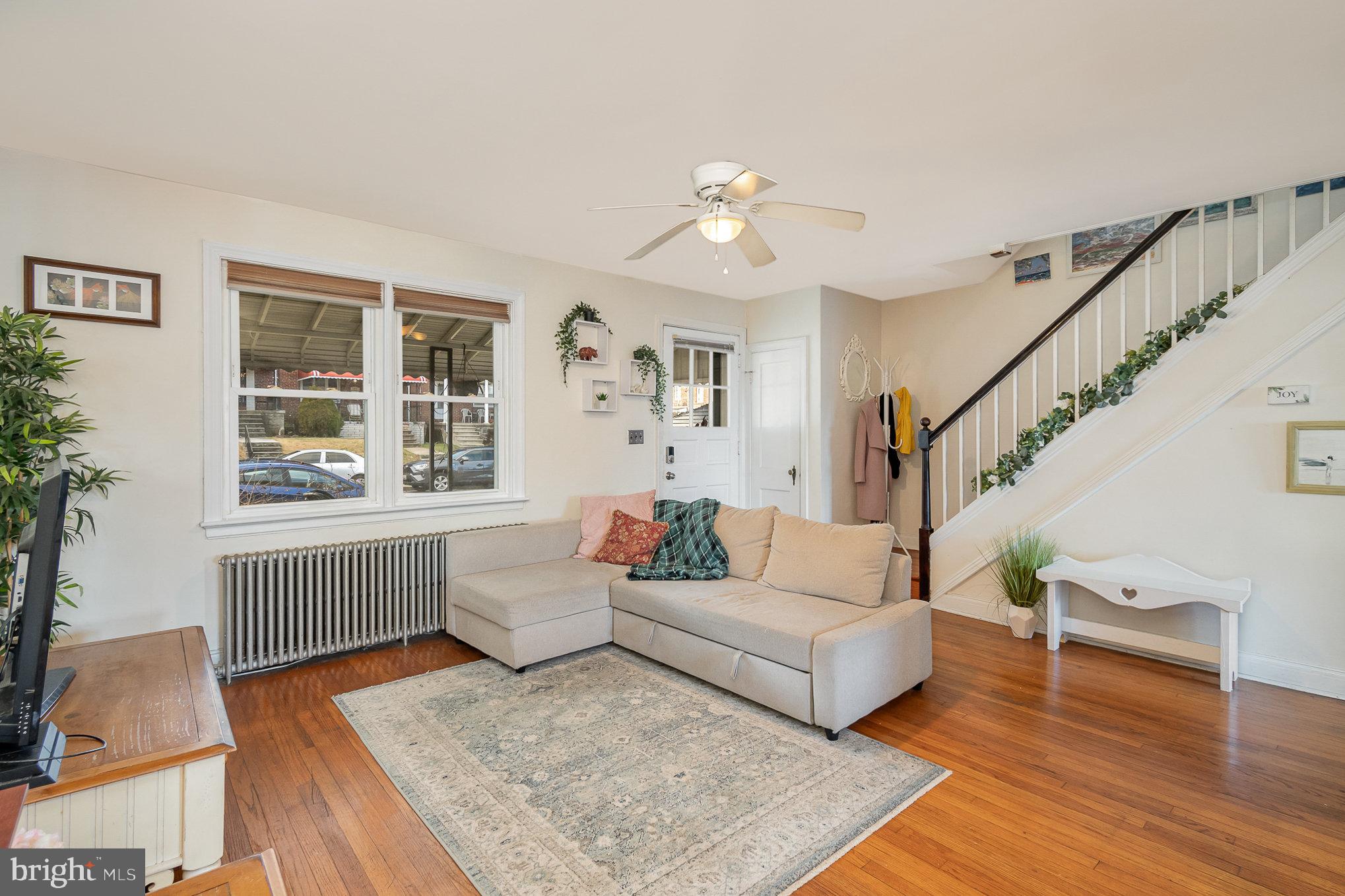 3931 Kimble Road Baltimore, MD 21218 - Photo 5 of 19 Living Room