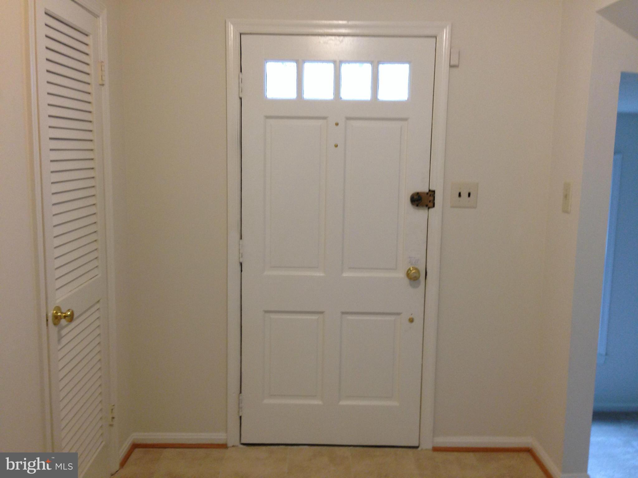 6 Winding Waye Court Silver Spring, MD 20902 - Photo 2 of 28 Interior (General)