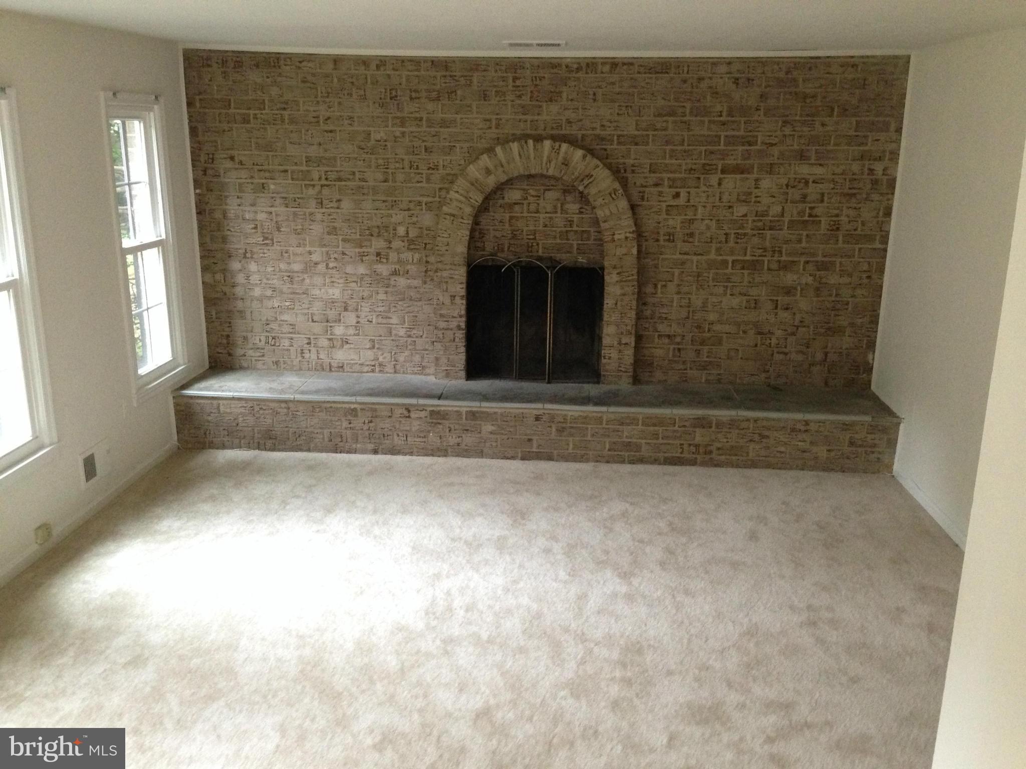 6 Winding Waye Court Silver Spring, MD 20902 - Photo 12 of 28 Family Room