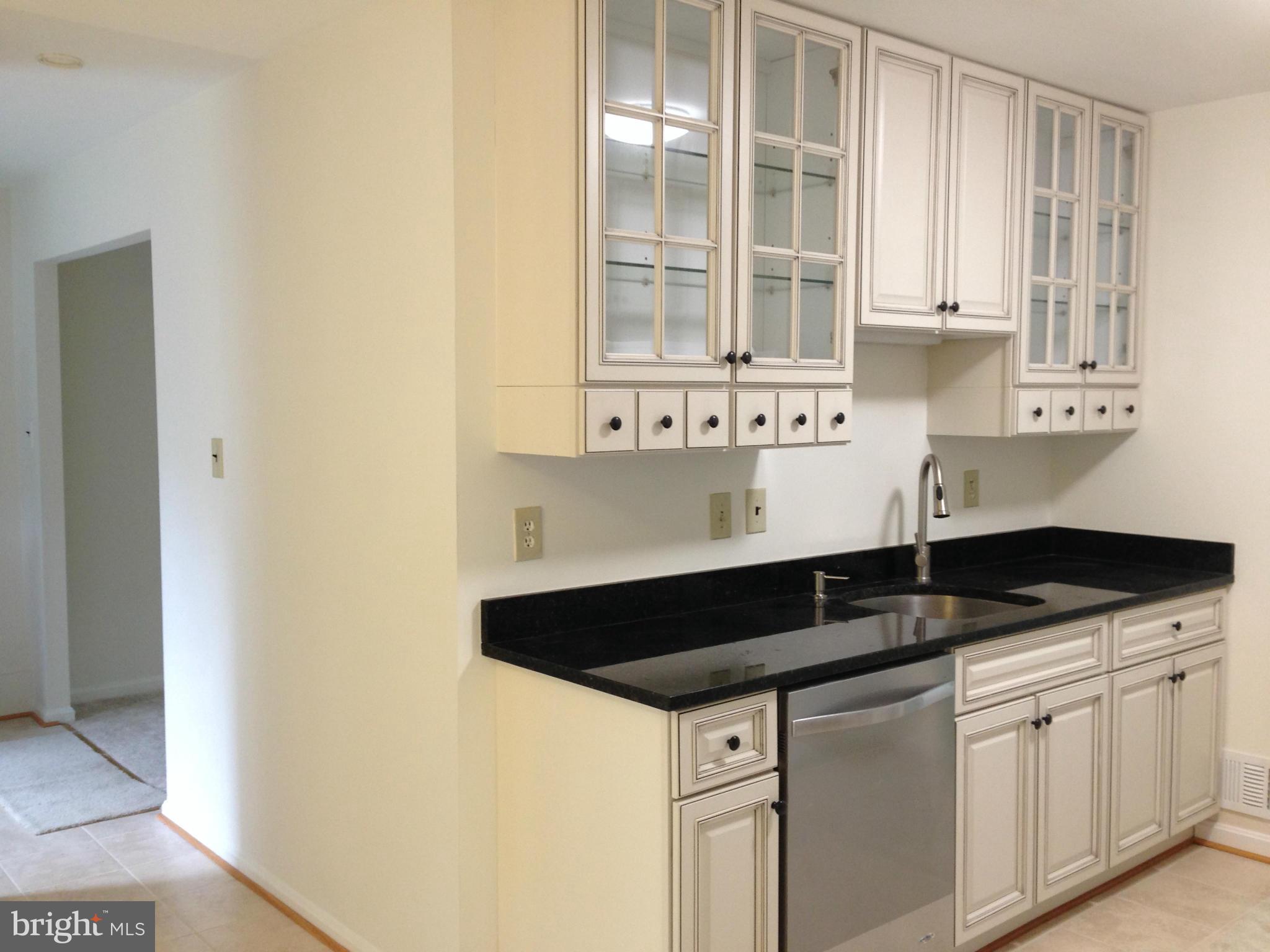 6 Winding Waye Court Silver Spring, MD 20902 - Photo 4 of 28 Kitchen