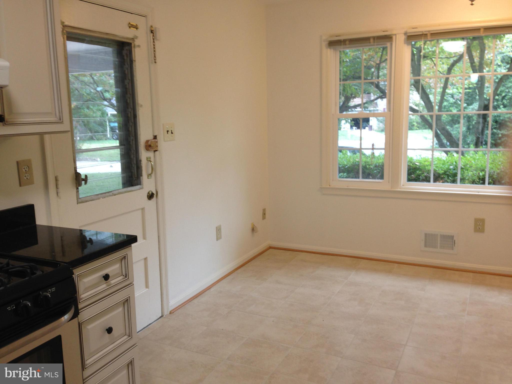 6 Winding Waye Court Silver Spring, MD 20902 - Photo 6 of 28 Kitchen