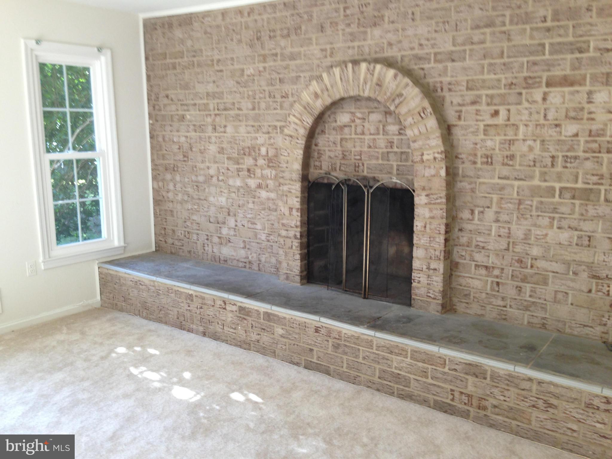 6 Winding Waye Court Silver Spring, MD 20902 - Photo 10 of 28 Family Room