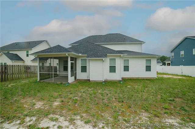 $2,700 | 212 Stafford Avenue, Raeford, NC 28376