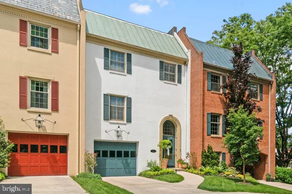 $1,100,000 | 4 Hume Court, Unit 25, Towson, MD 21204