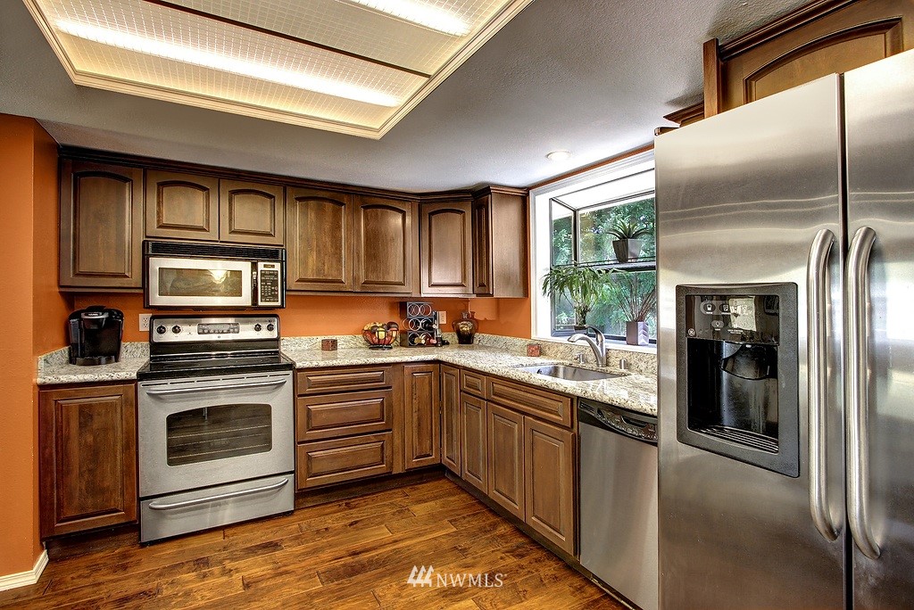 15634 129th Place Southeast Renton, WA 98058 - Photo 6 of 22 Gallery Image 6