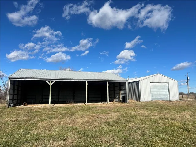 $275,000 | 12 Northwest 1400th Road, Chilhowee, MO 64733