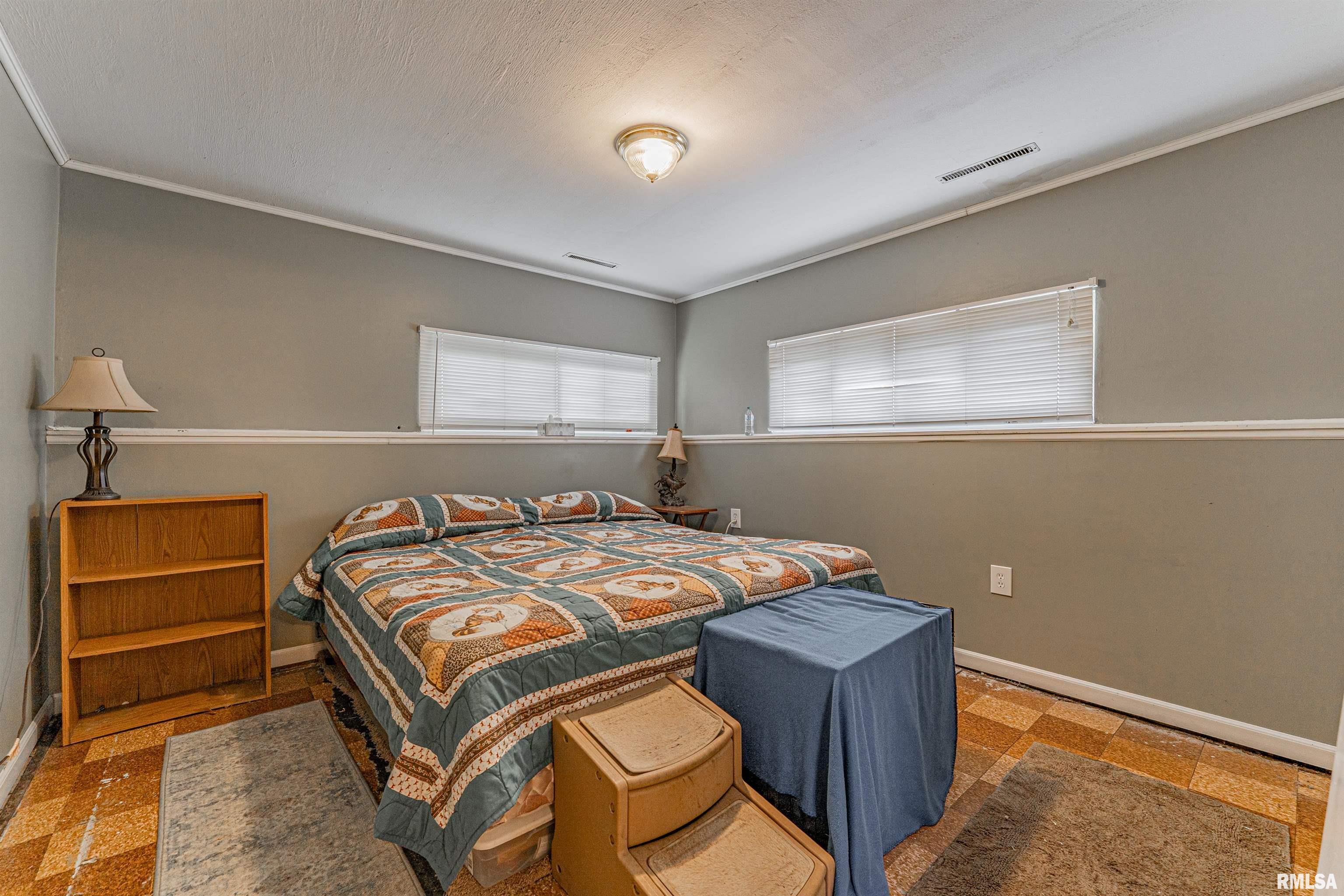 100 Northwest Walnut Street Atlanta, IL 61723 - Photo 17 of 28