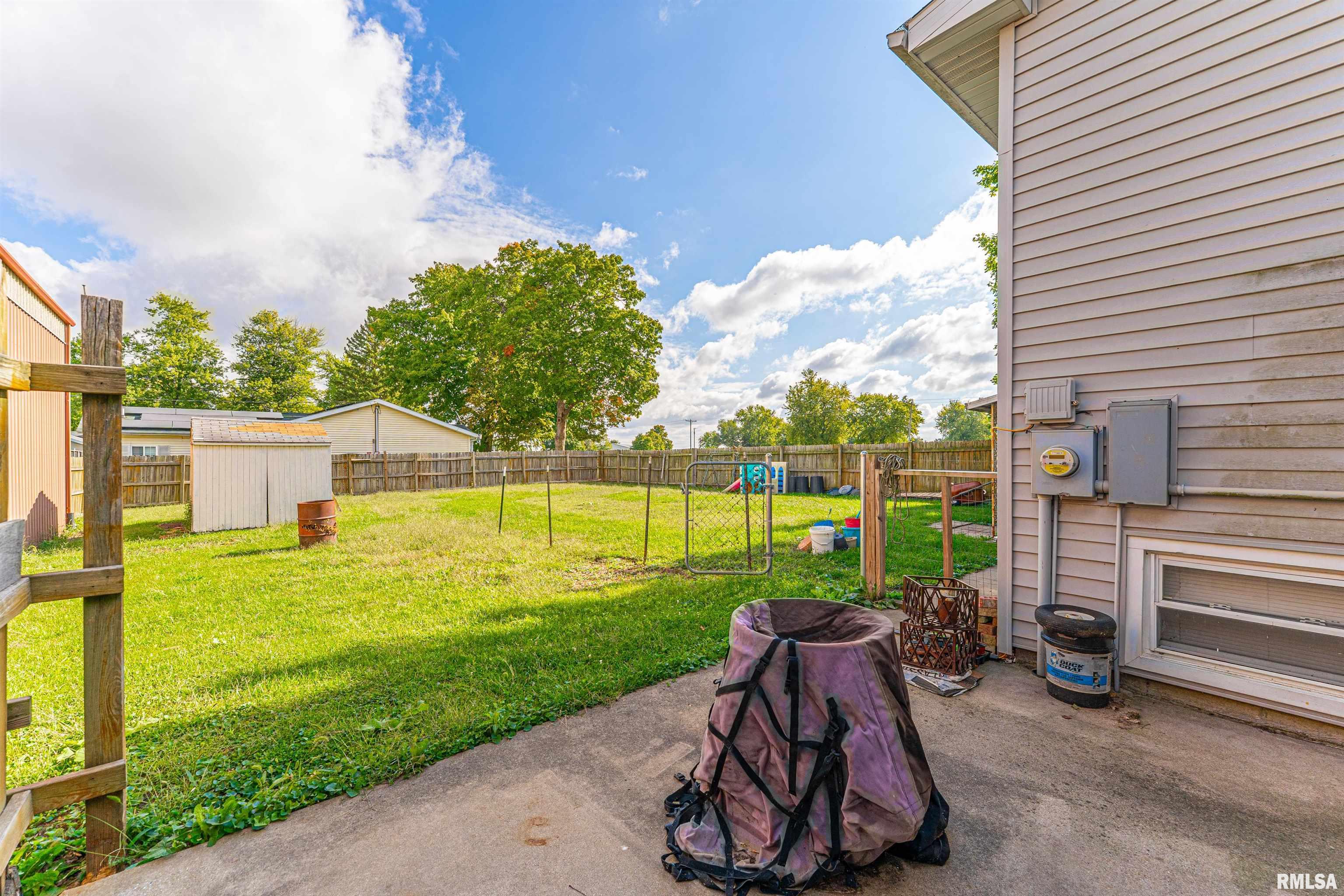 100 Northwest Walnut Street Atlanta, IL 61723 - Photo 23 of 28