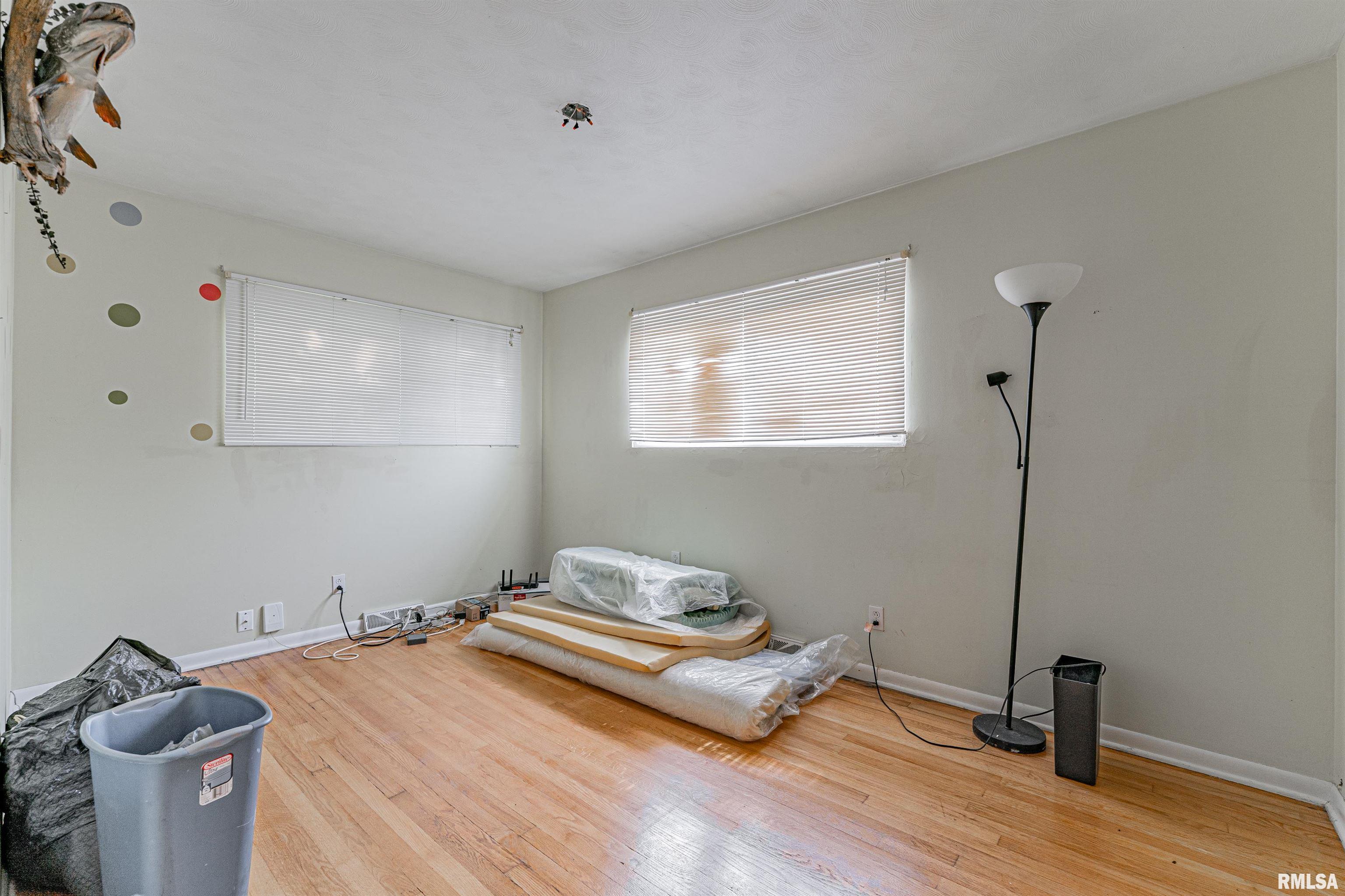 100 Northwest Walnut Street Atlanta, IL 61723 - Photo 7 of 28