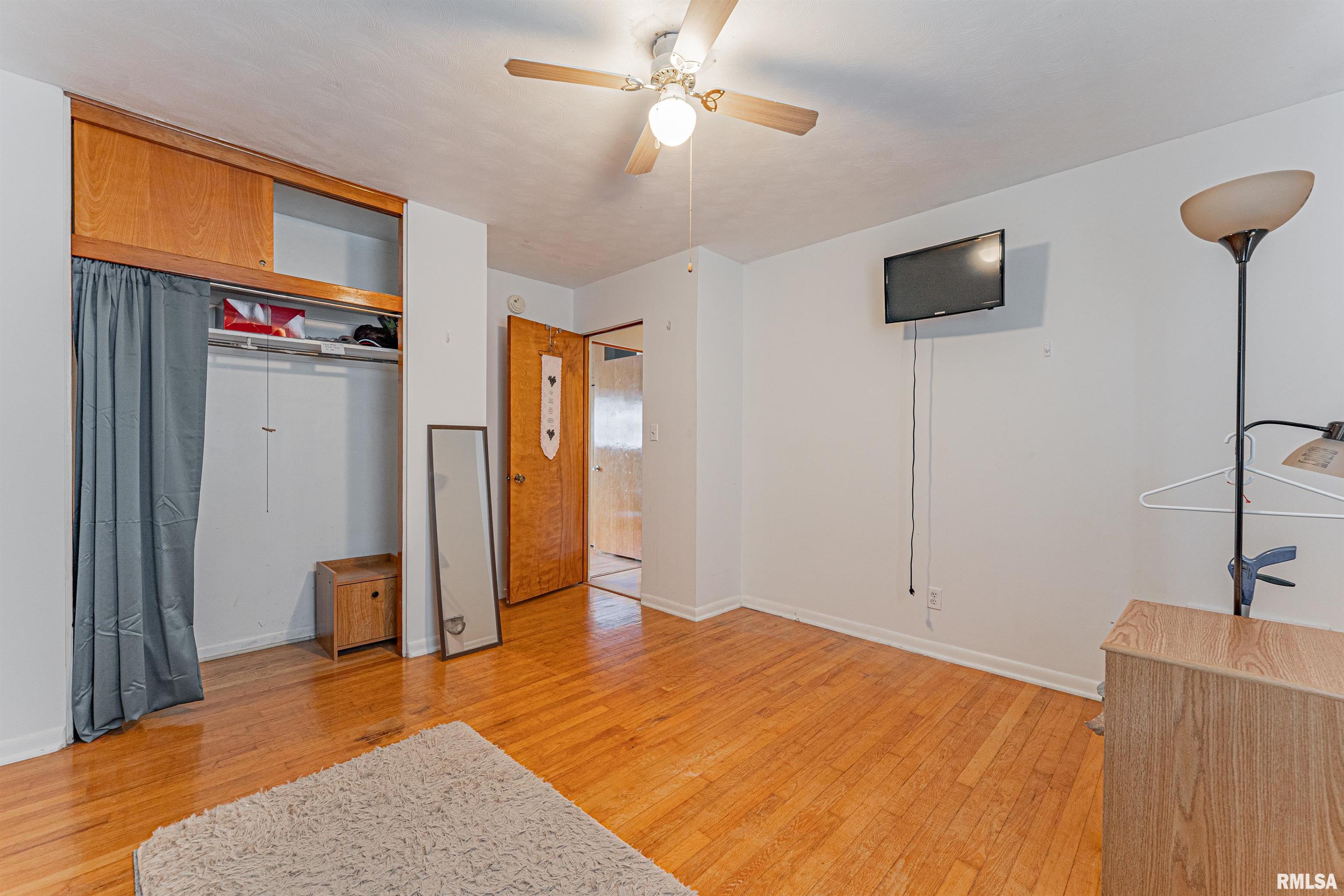 100 Northwest Walnut Street Atlanta, IL 61723 - Photo 10 of 28