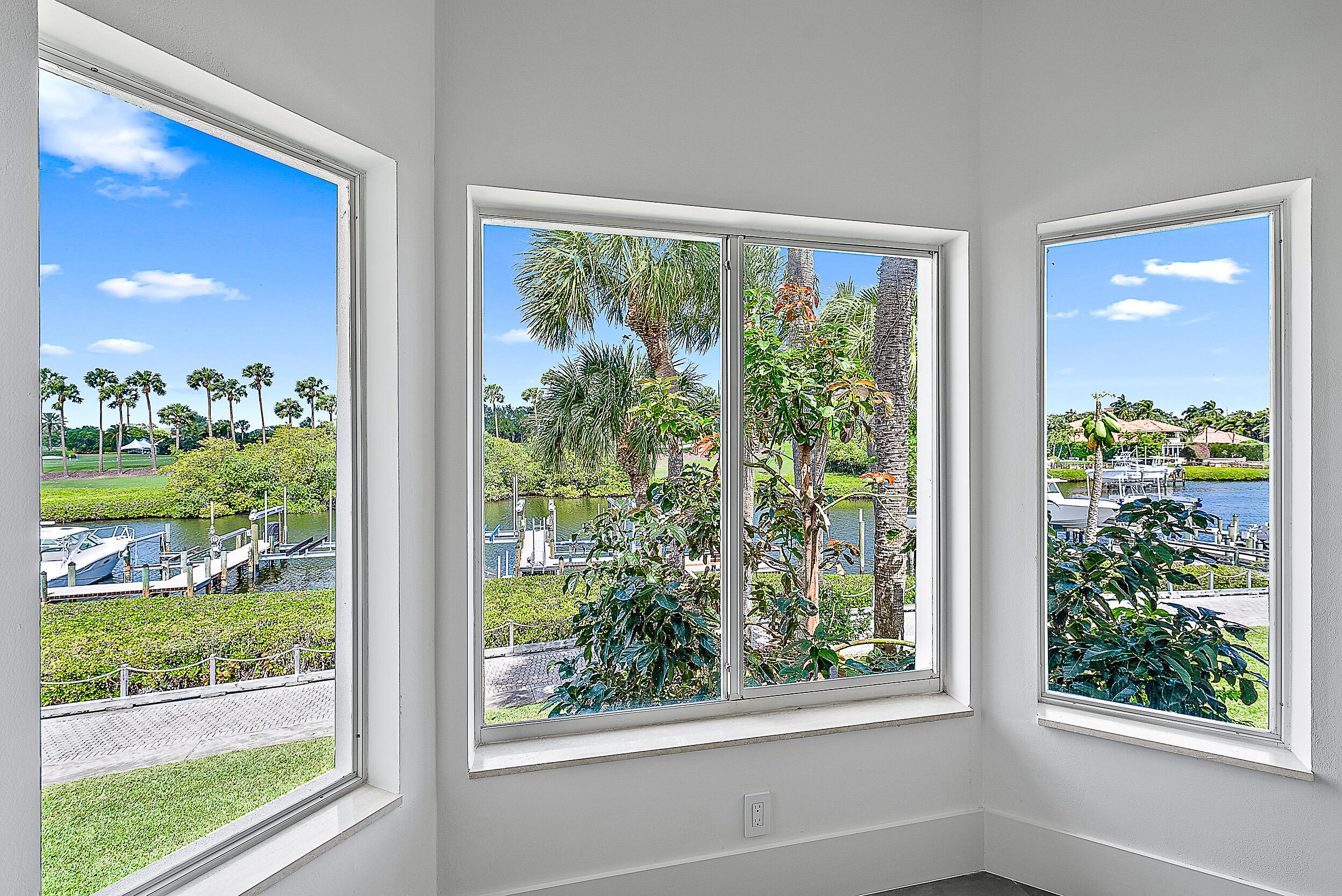 802 Captains Way Jupiter, FL 33477 - Photo 22 of 24 Primary Bedroom View