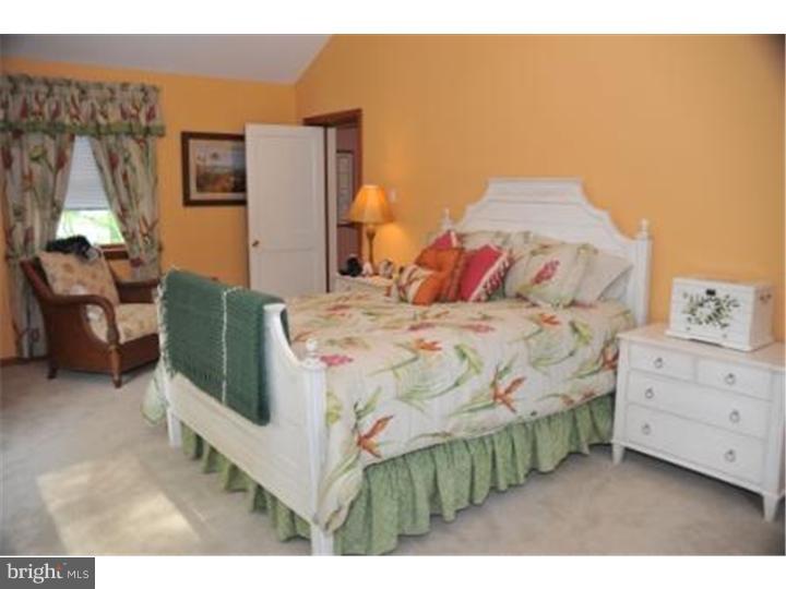 618 West Rolling Road Springfield, PA 19064 - Photo 11 of 21 Bedroom - Main