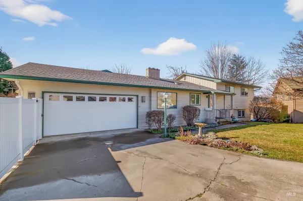 $540,000 | 3430 Meadowlark Drive, Lewiston, ID 83501