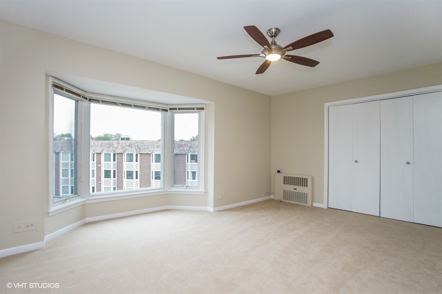 201 Thames Parkway, Unit 3F Park Ridge, IL 60068 - Photo 9 of 11