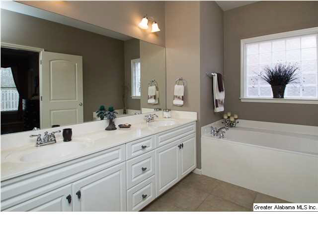 2055 Chalybe Way Bessemer, AL 35022 - Photo 16 of 31