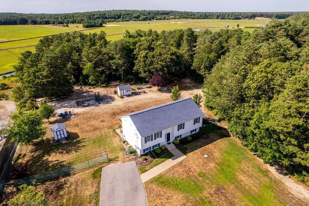 104 Charge Pond Road Wareham, MA 02571 - Photo 2 of 17 Gallery Image 2