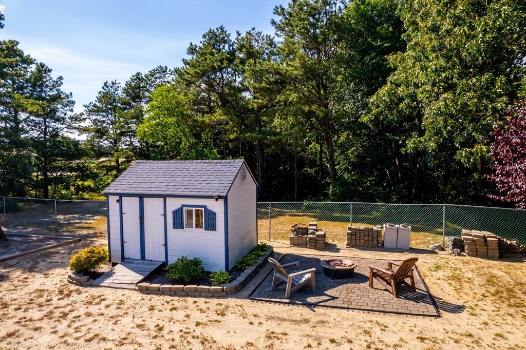 104 Charge Pond Road Wareham, MA 02571 - Photo 4 of 17 Gallery Image 4