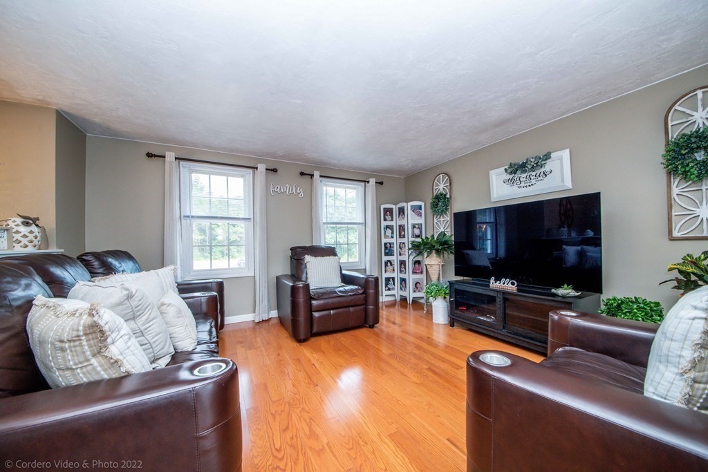 104 Charge Pond Road Wareham, MA 02571 - Photo 6 of 17 Gallery Image 6