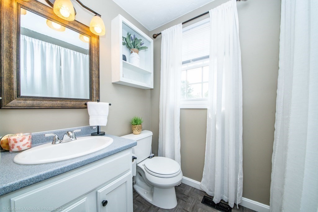 104 Charge Pond Road Wareham, MA 02571 - Photo 10 of 17 Gallery Image 10