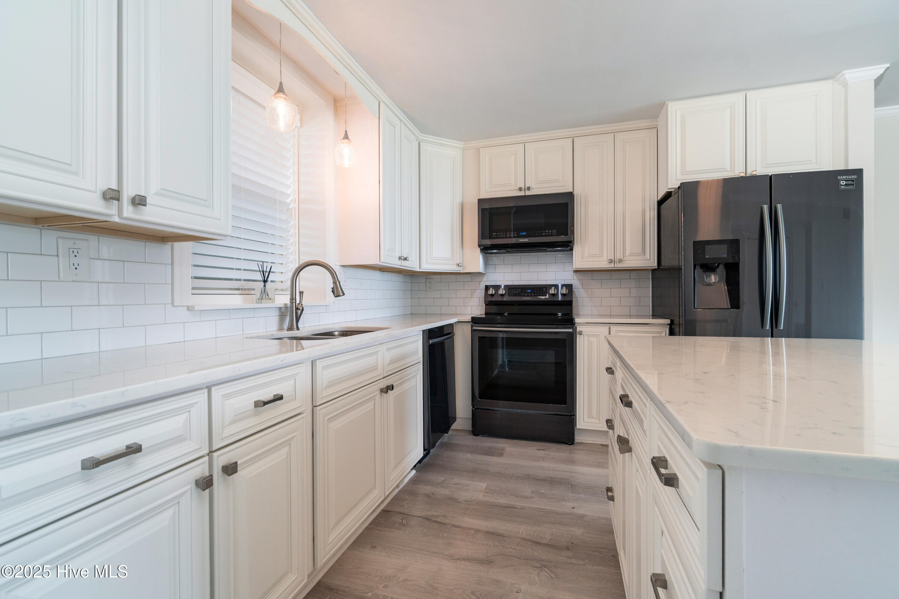 2305 West Fort Macon Road, Unit 207 Atlantic Beach, NC 28512 - Photo 16 of 43 Kitchen View