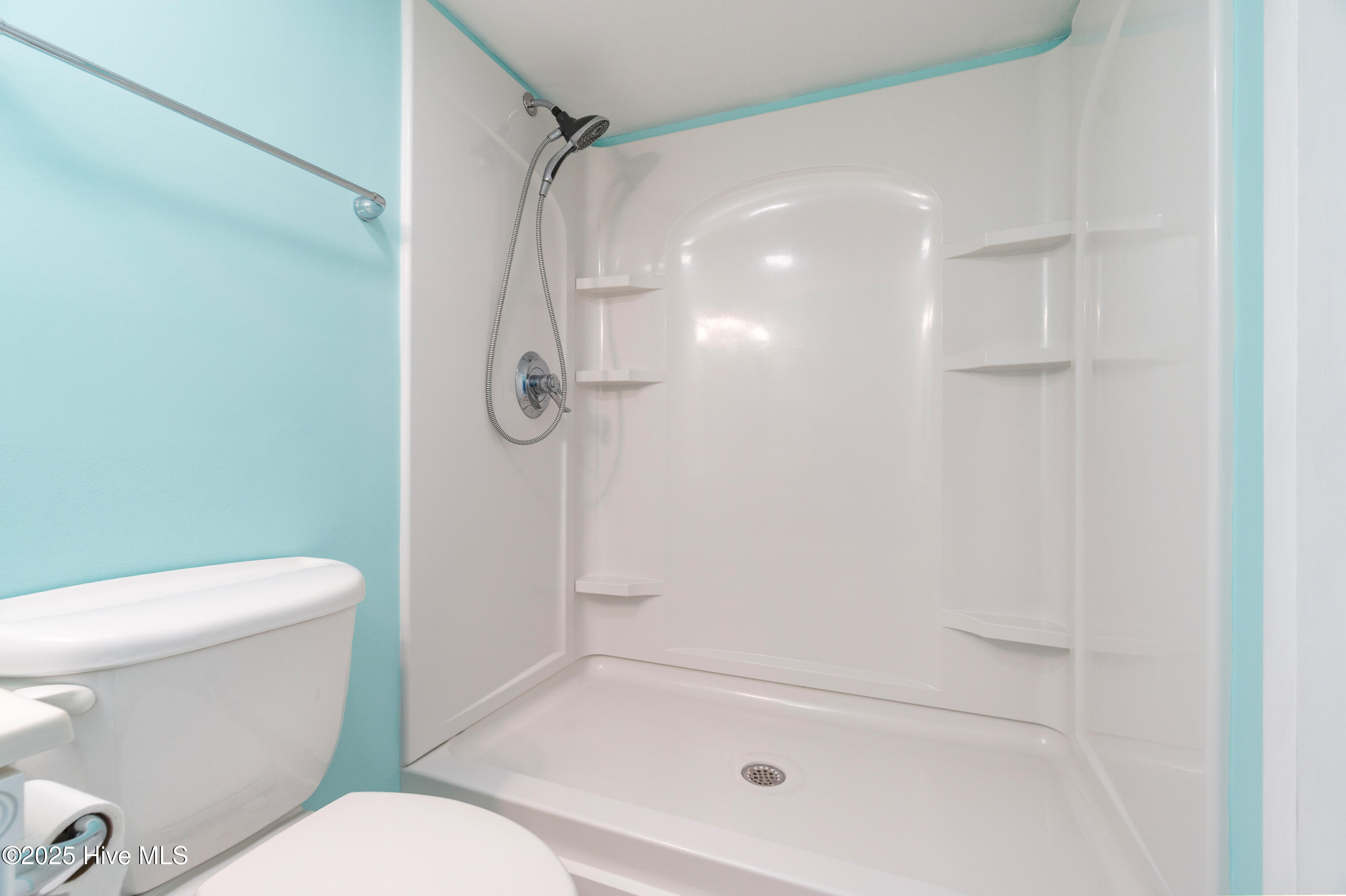 2305 West Fort Macon Road, Unit 207 Atlantic Beach, NC 28512 - Photo 21 of 43 Principal Bath View