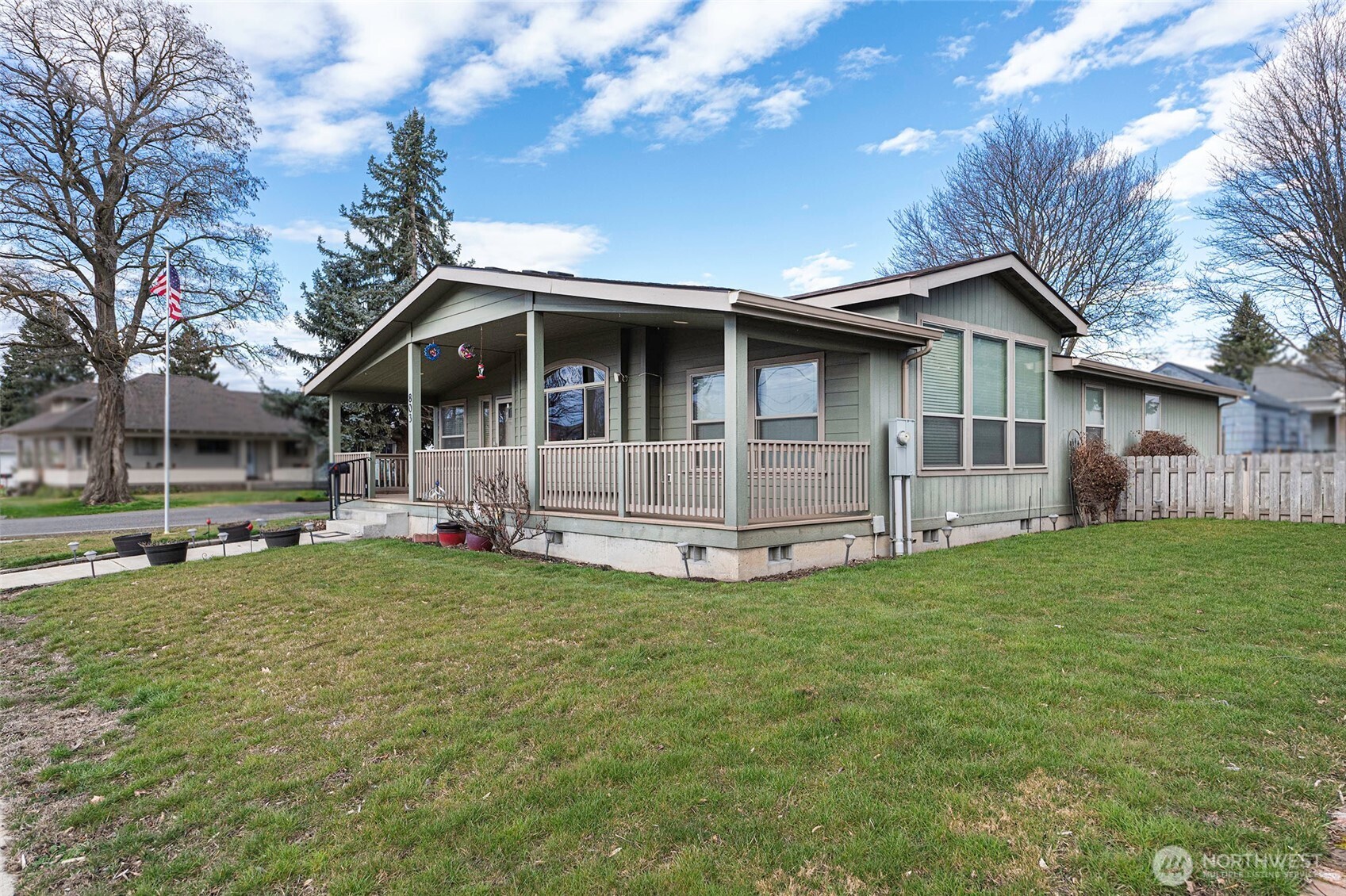 803 South 3rd Street Dayton, WA 99328 - Photo 2 of 20