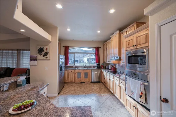 $328,000 | 803 South 3rd Street, Dayton, WA 99328