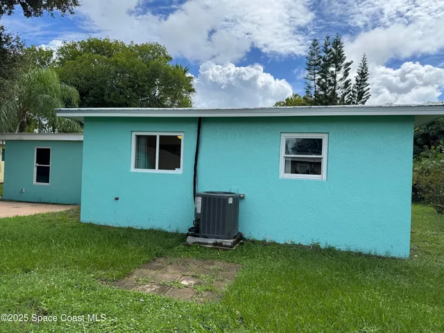 $2,200 | 2914 Stetson Street, Melbourne, FL 32901